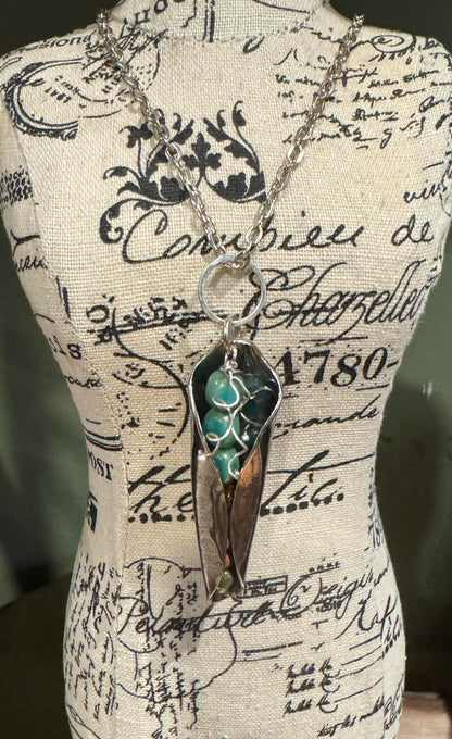 Pea Pod Pendant